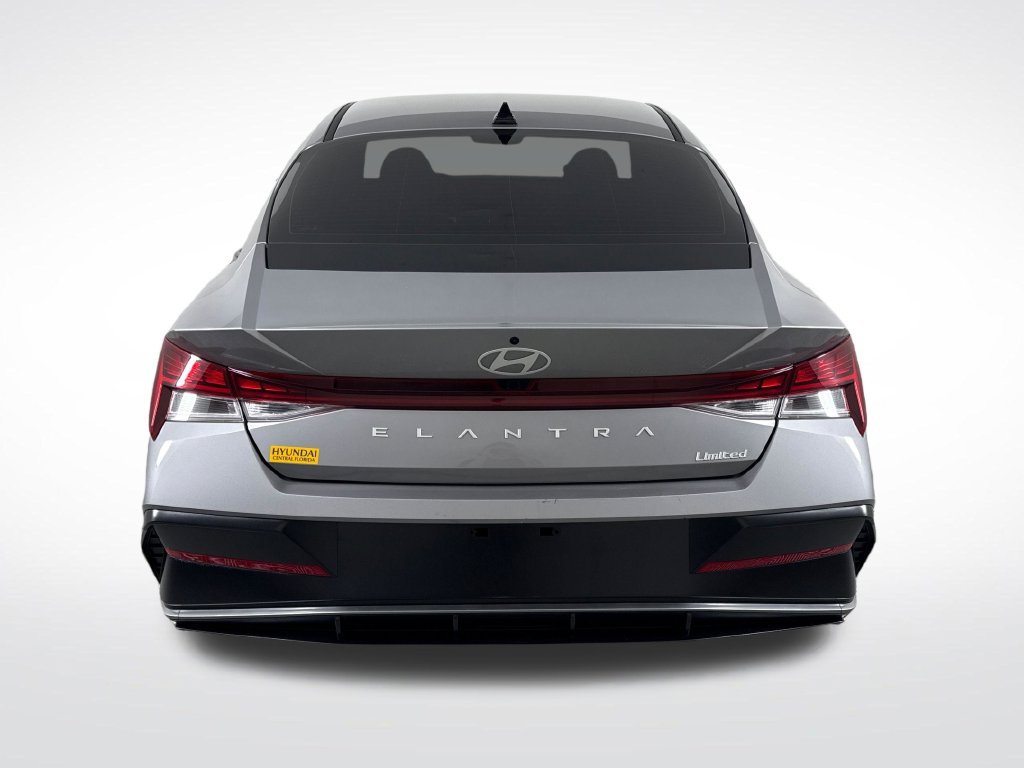 Certified 2025 Hyundai Elantra Limited FWD image 5