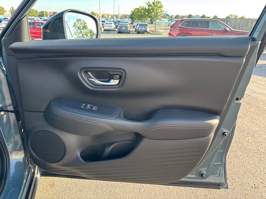 Certified 2026 Honda HR-V Sport image 38