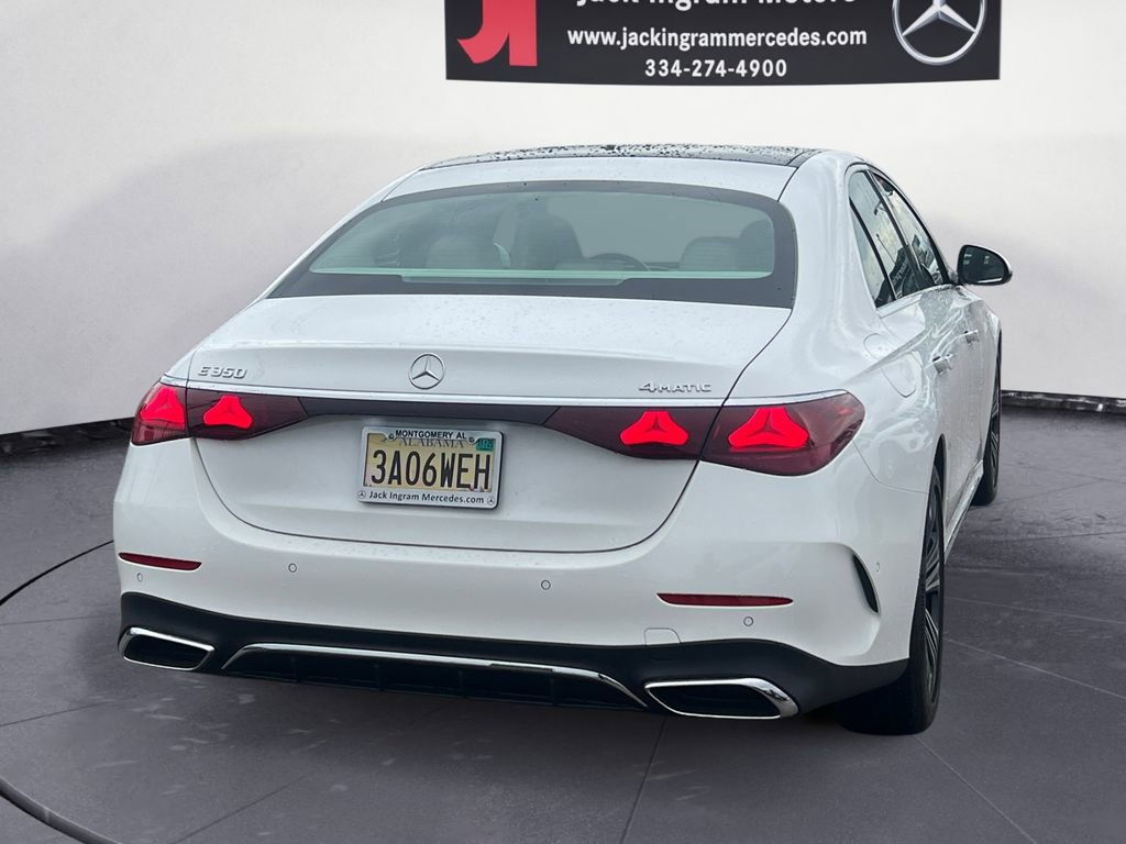 Used 2025 Mercedes-Benz E 350 4MATIC Sedan image 5