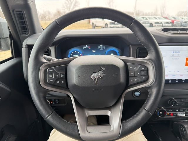 Used 2025 Ford Bronco Badlands image 42