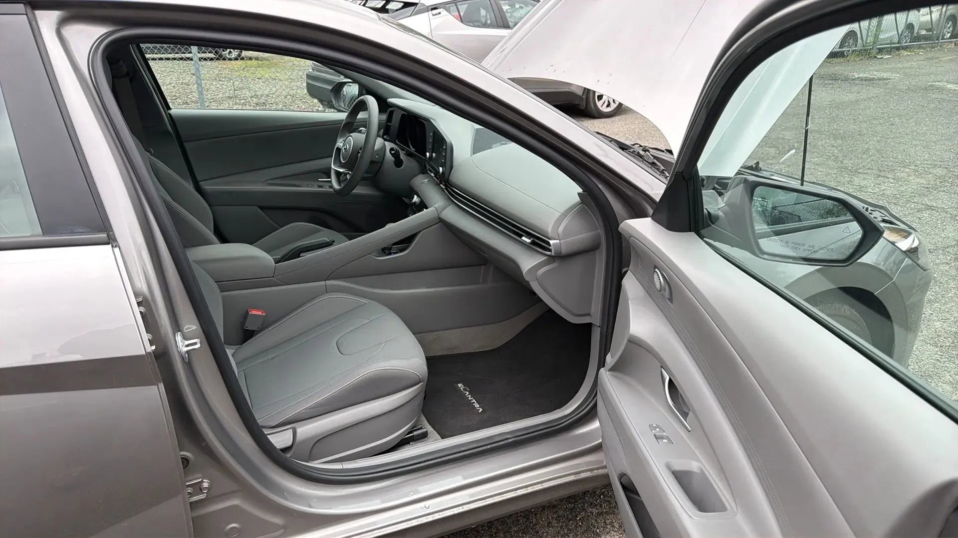 Used 2023 Hyundai Elantra SEL FWD image 25