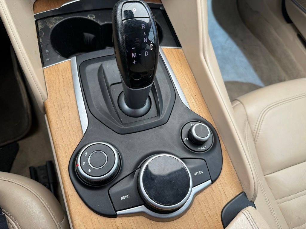 Used 2017 Alfa Romeo Giulia Ti w/ TI Lusso Light Wood Package RWD image 19