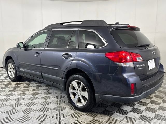 Used 2013 Subaru Outback 2.5i Limited w/ Moonroof Pkg AWD/4WD image 4