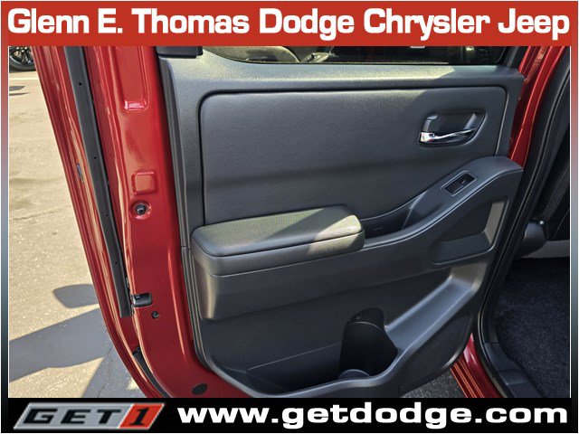 Used 2024 Nissan Frontier SL RWD image 27