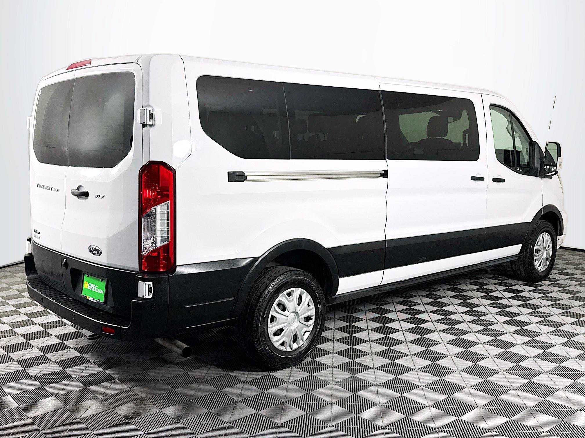Used 2023 Ford Transit 350 XLT image 10