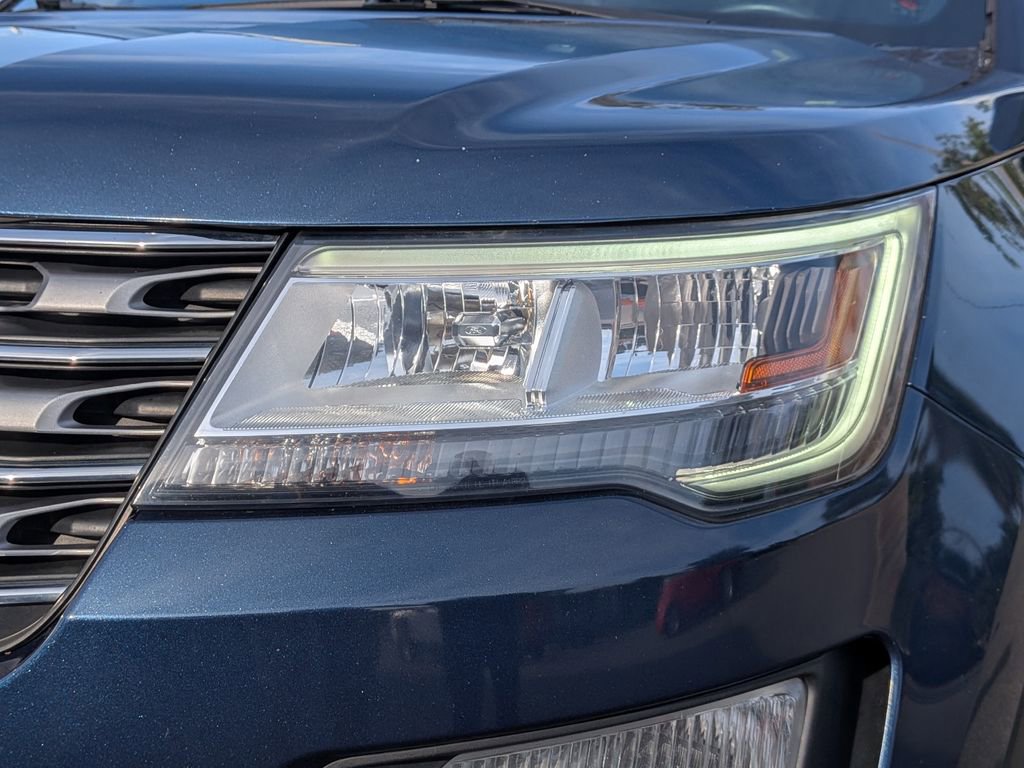 Used 2017 Ford Explorer Limited w/ Equipment Group 301A image 10