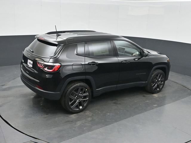 New 2026 Jeep Compass Latitude image 30