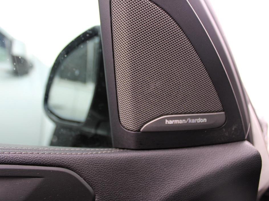 Used 2020 BMW X5 xDrive40i w/ Premium Package image 16