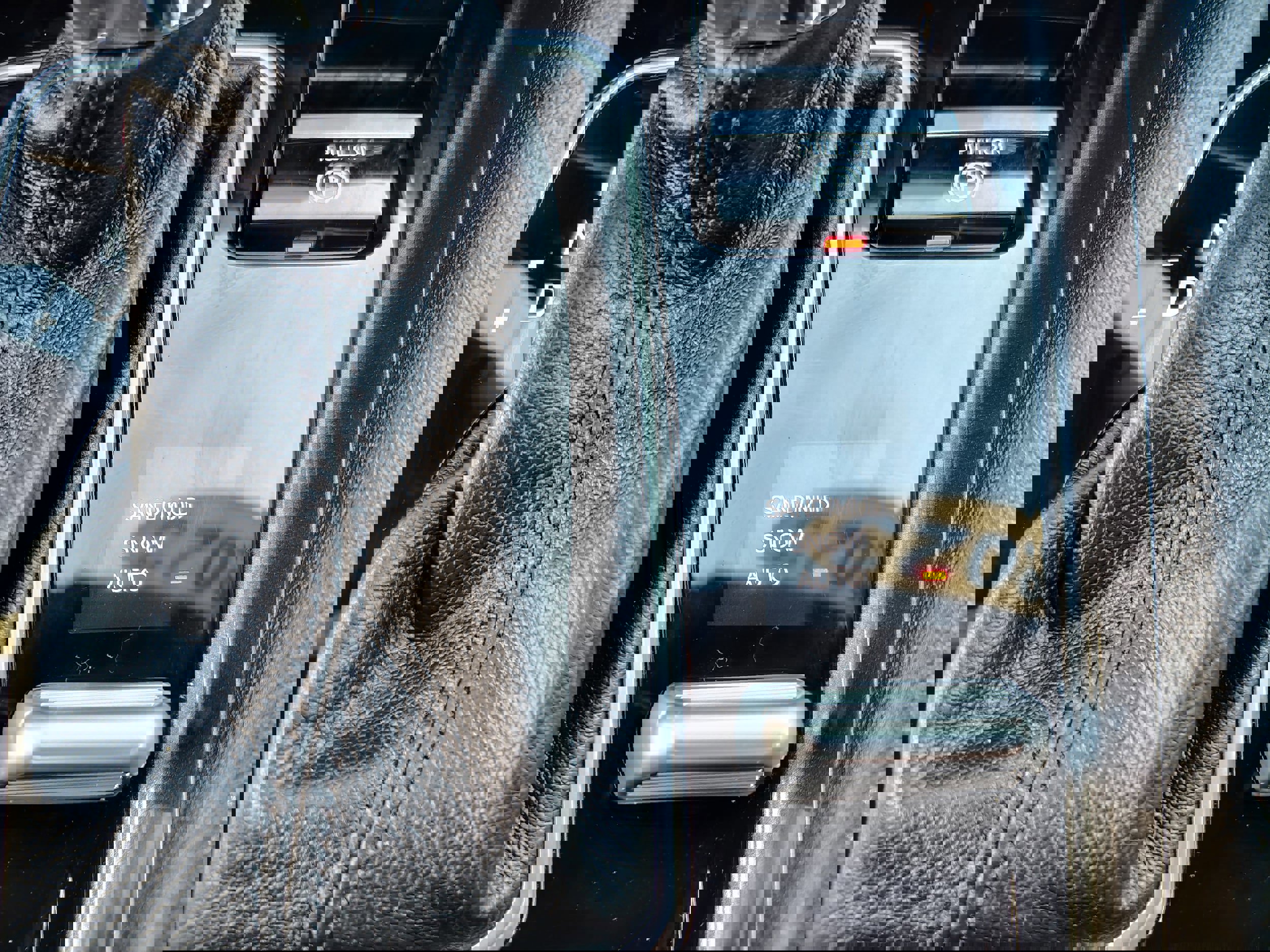 Certified 2023 Jeep Compass Latitude image 34