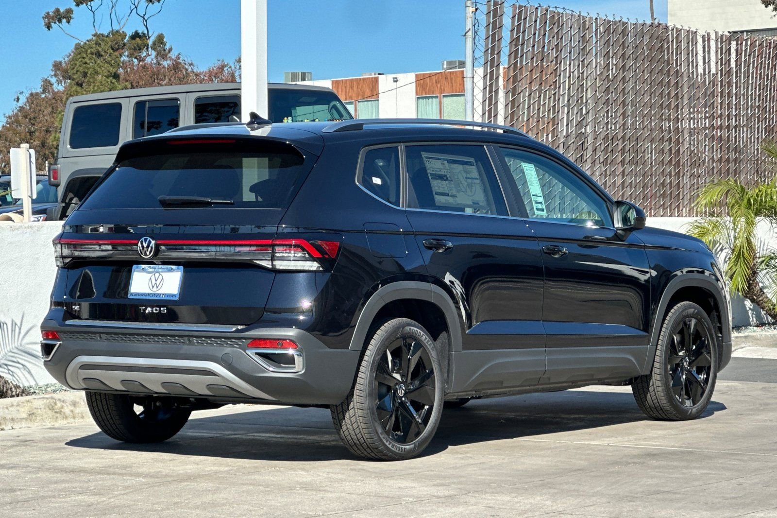 New 2026 Volkswagen Taos SE FWD image 5