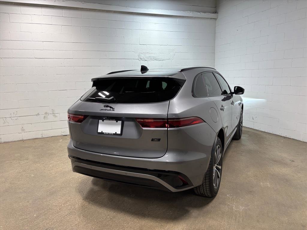 New 2026 Jaguar F-PACE R-Dynamic S image 7