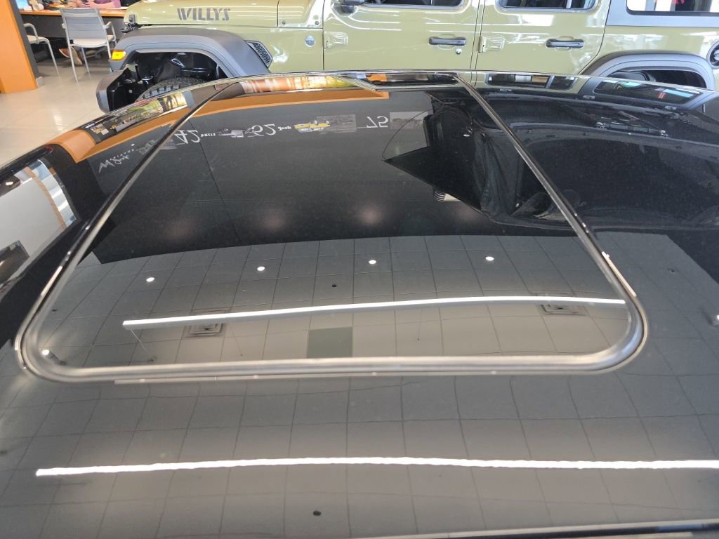 Used 2021 Dodge Challenger SRT Super Stock RWD image 20