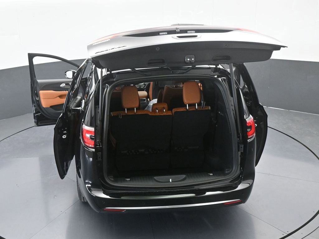 New 2026 Chrysler Pacifica Pinnacle image 75
