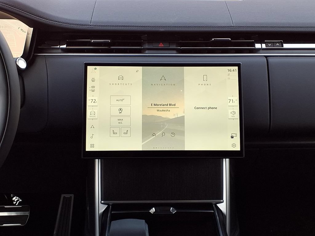 New 2026 Land Rover Range Rover Long Wheelbase SE AWD/4WD image 17