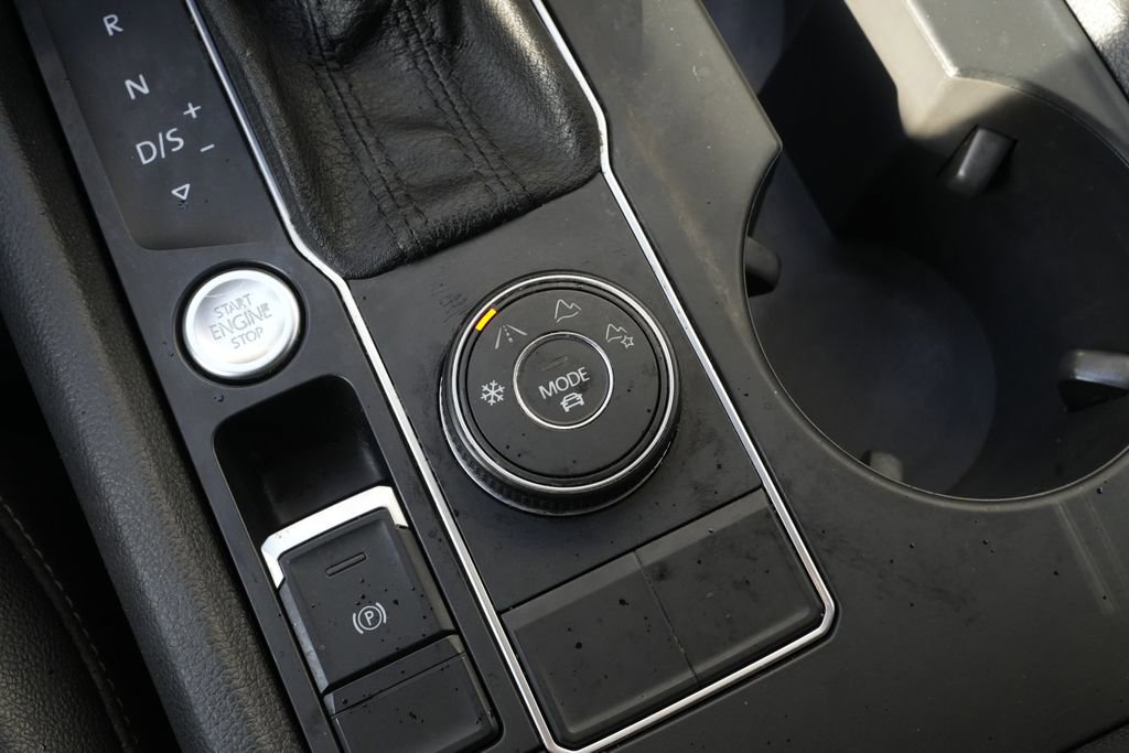 Used 2018 Volkswagen Atlas SE image 64