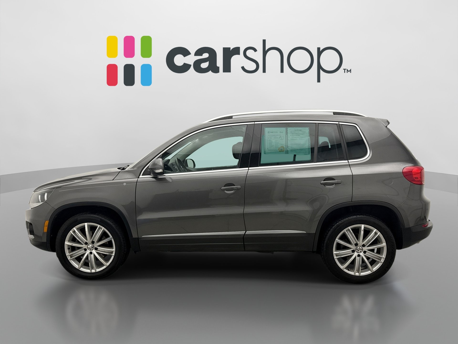 Used 2014 Volkswagen Tiguan S FWD image 2