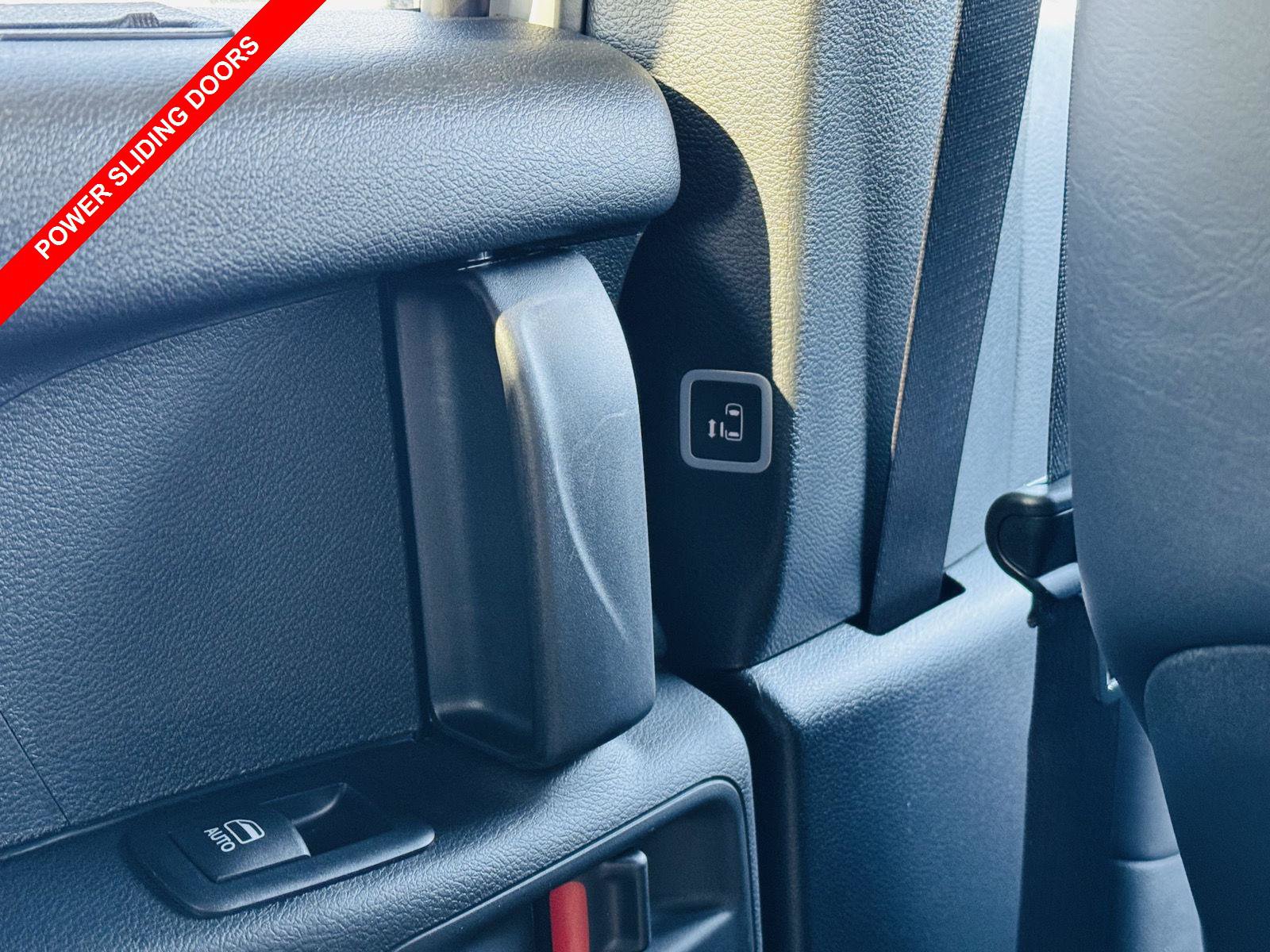 New 2026 Chrysler Voyager LX FWD image 13