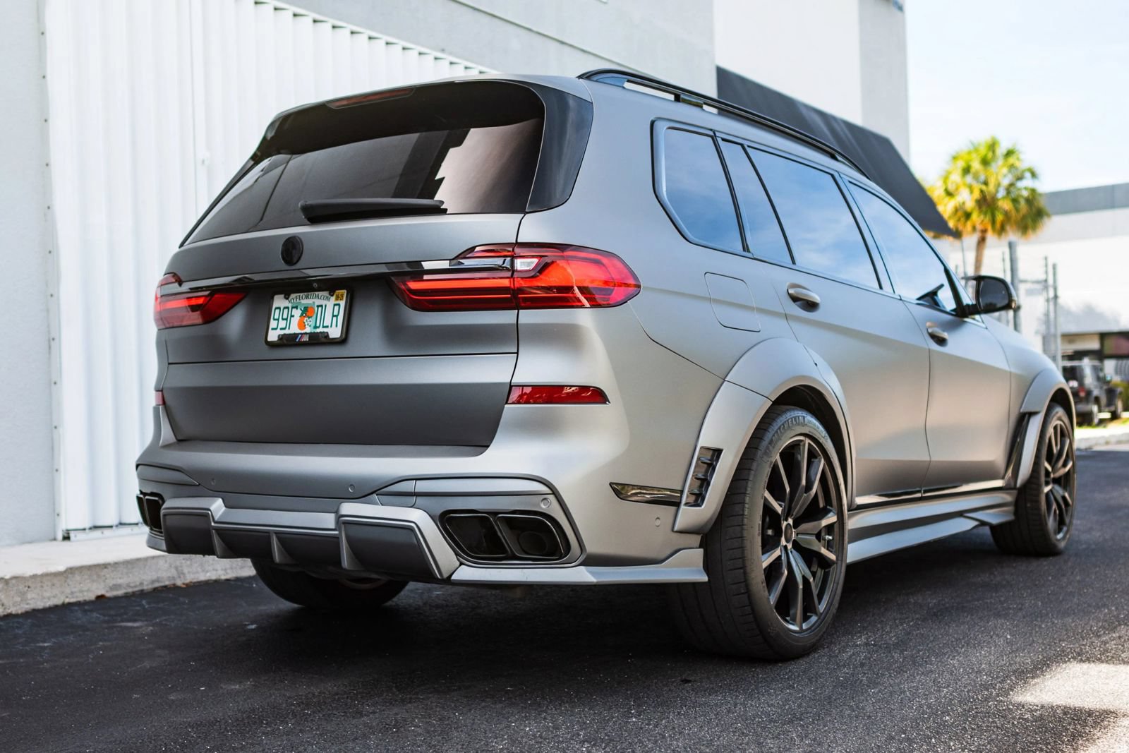 Used 2022 BMW X7 M50i w/ Dynamic Handling Package AWD/4WD image 7