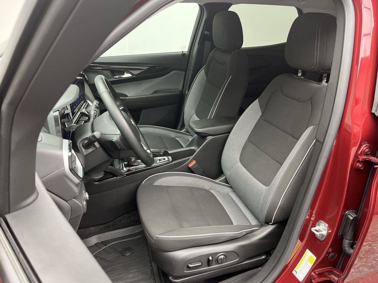 Certified 2024 Chevrolet TrailBlazer LT w/ Convenience Package AWD/4WD image 9