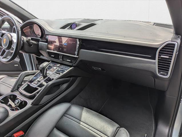Used 2020 Porsche Cayenne S image 26