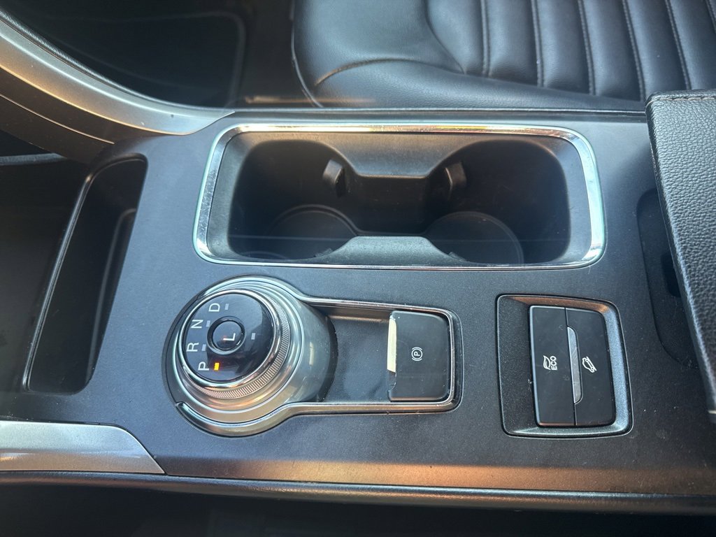 Used 2019 Ford Fusion SEL image 23