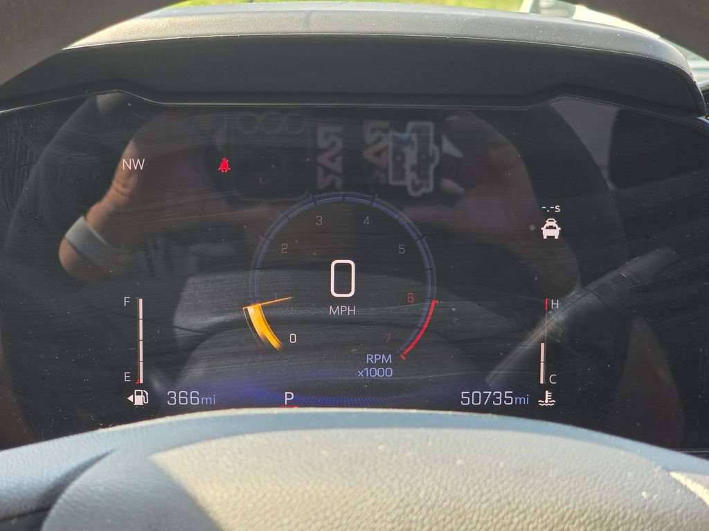 Used 2025 Chevrolet Trax LT FWD image 26