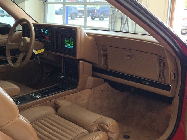 Used 1989 Buick Reatta Coupe FWD image 3
