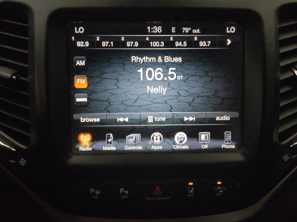 Used 2017 Jeep Cherokee Limited w/ Technology Group image 25