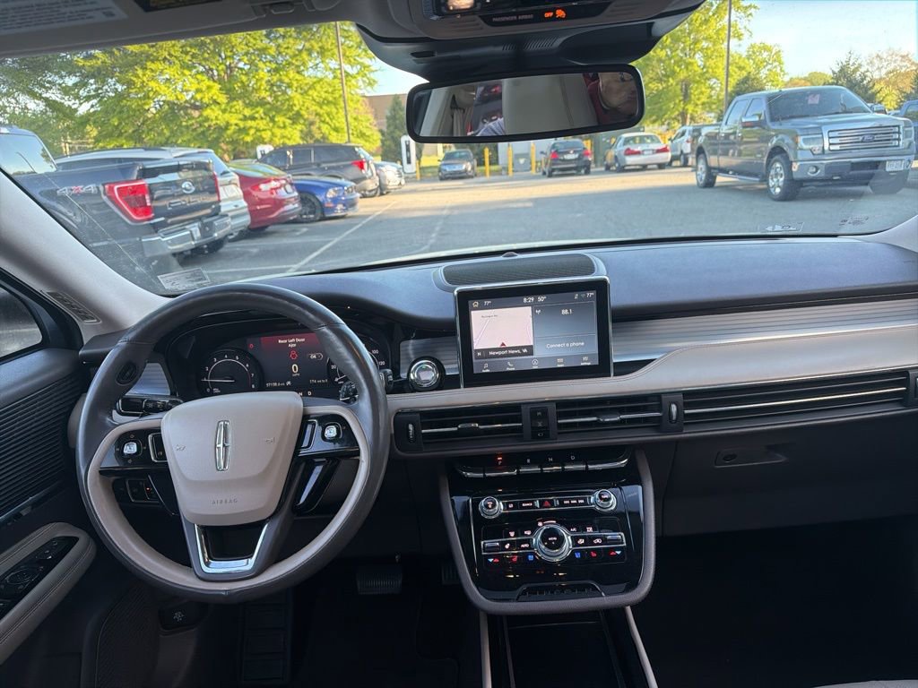 Used 2022 Lincoln Corsair AWD w/ Premium Package image 9