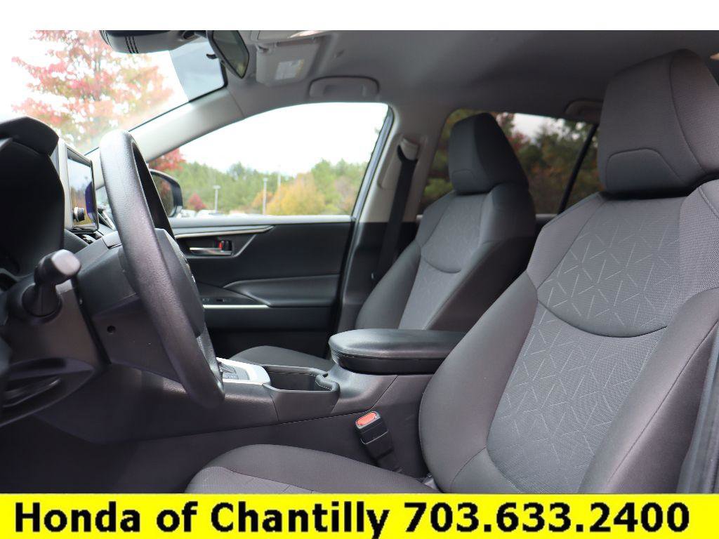 Used 2024 Toyota RAV4 Hybrid Woodland image 22