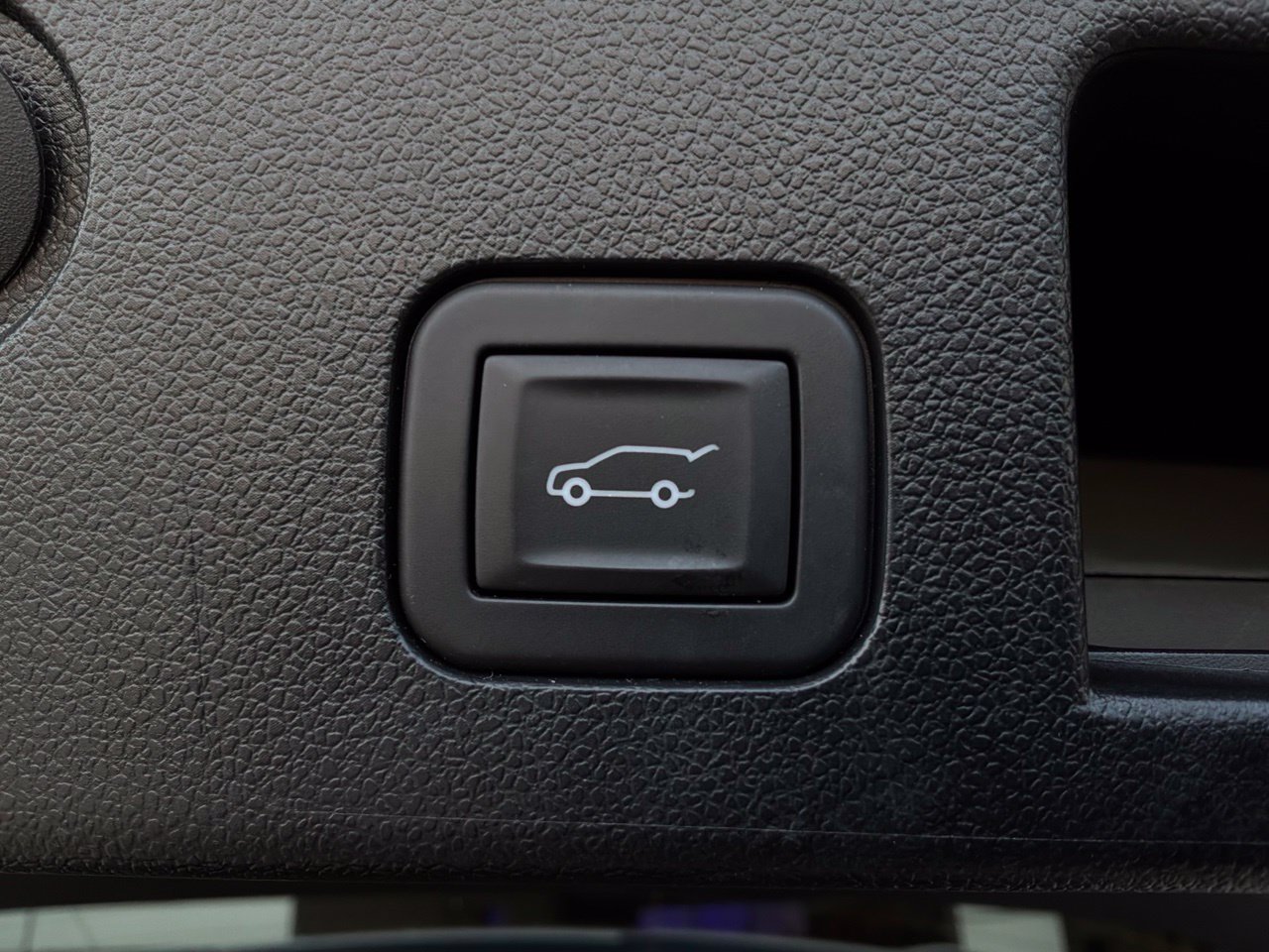 Used 2025 Chevrolet Equinox RS w/ Safety and Technology Package AWD/4WD image 16