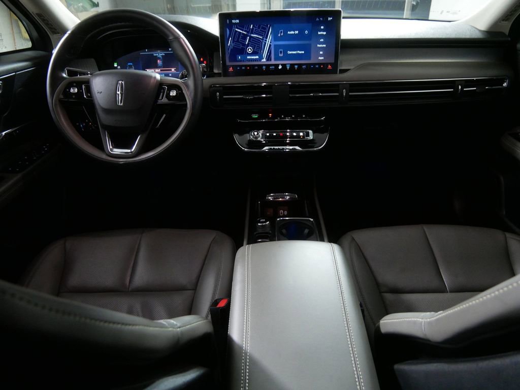 Used 2023 Lincoln Corsair Reserve w/ Towing Package image 17