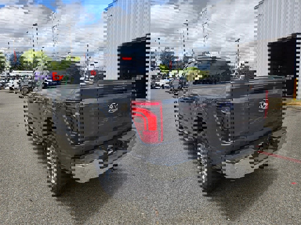 New 2025 Ford F150 Lariat w/ Equipment Group 502A High image 7