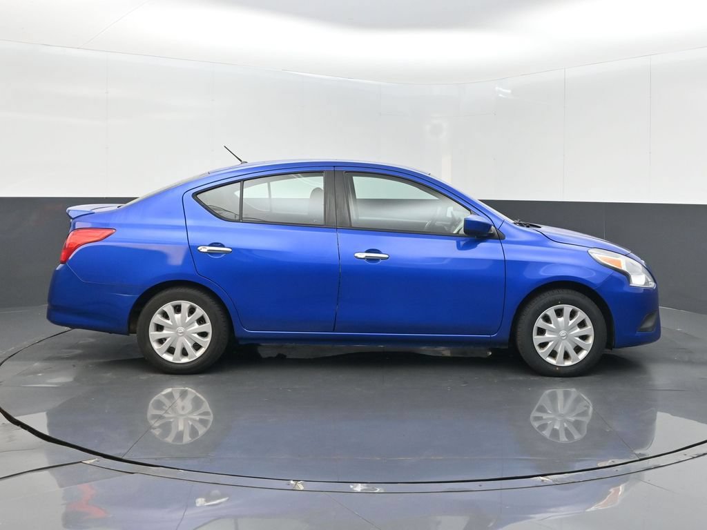 Used 2017 Nissan Versa SV FWD image 5