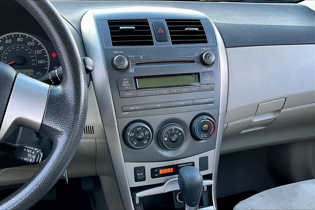 Used 2011 Toyota Corolla LE FWD image 9
