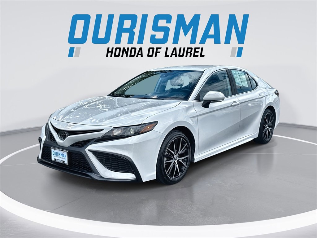 Used 2024 Toyota Camry SE