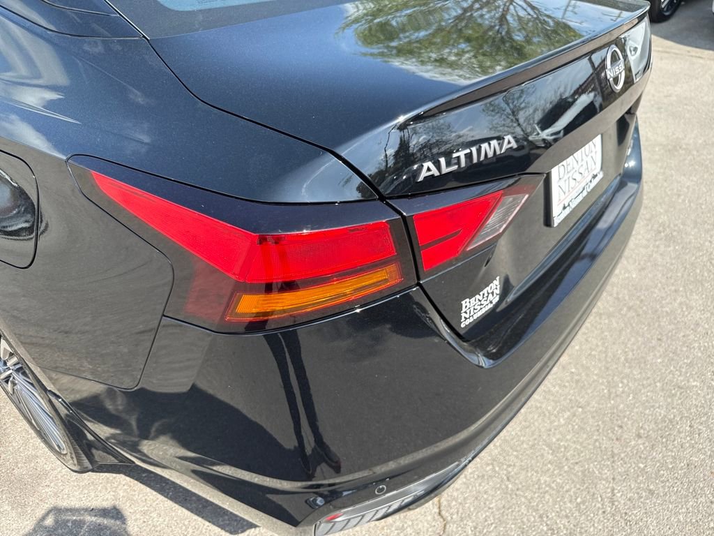 Used 2025 Nissan Altima 2.5 SL AWD/4WD image 39