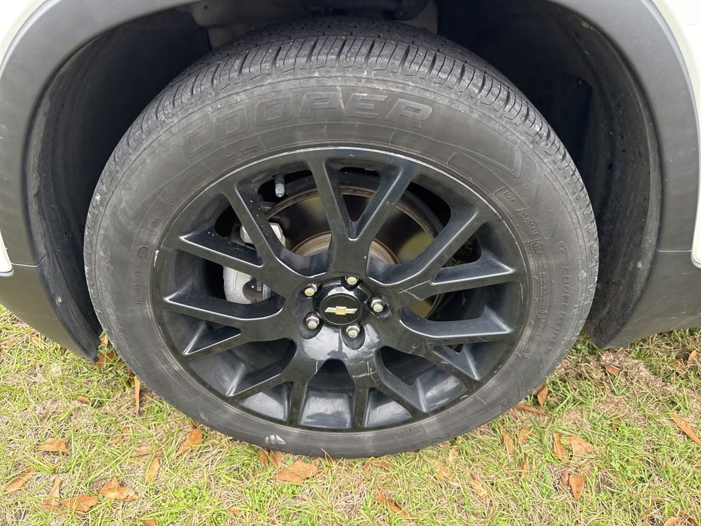 Used 2021 Chevrolet Trax LT w/ Sport Edition image 9