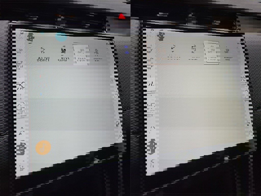 New 2025 Land Rover Discovery Sport Dynamic SE image 31