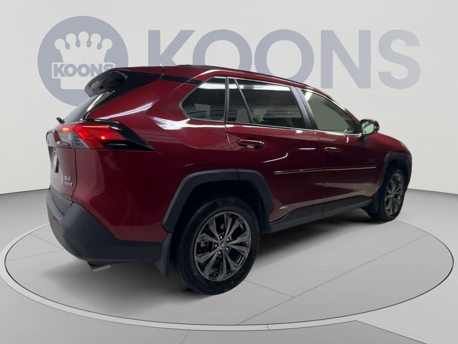 Used 2022 Toyota RAV4 XLE Premium AWD/4WD image 11