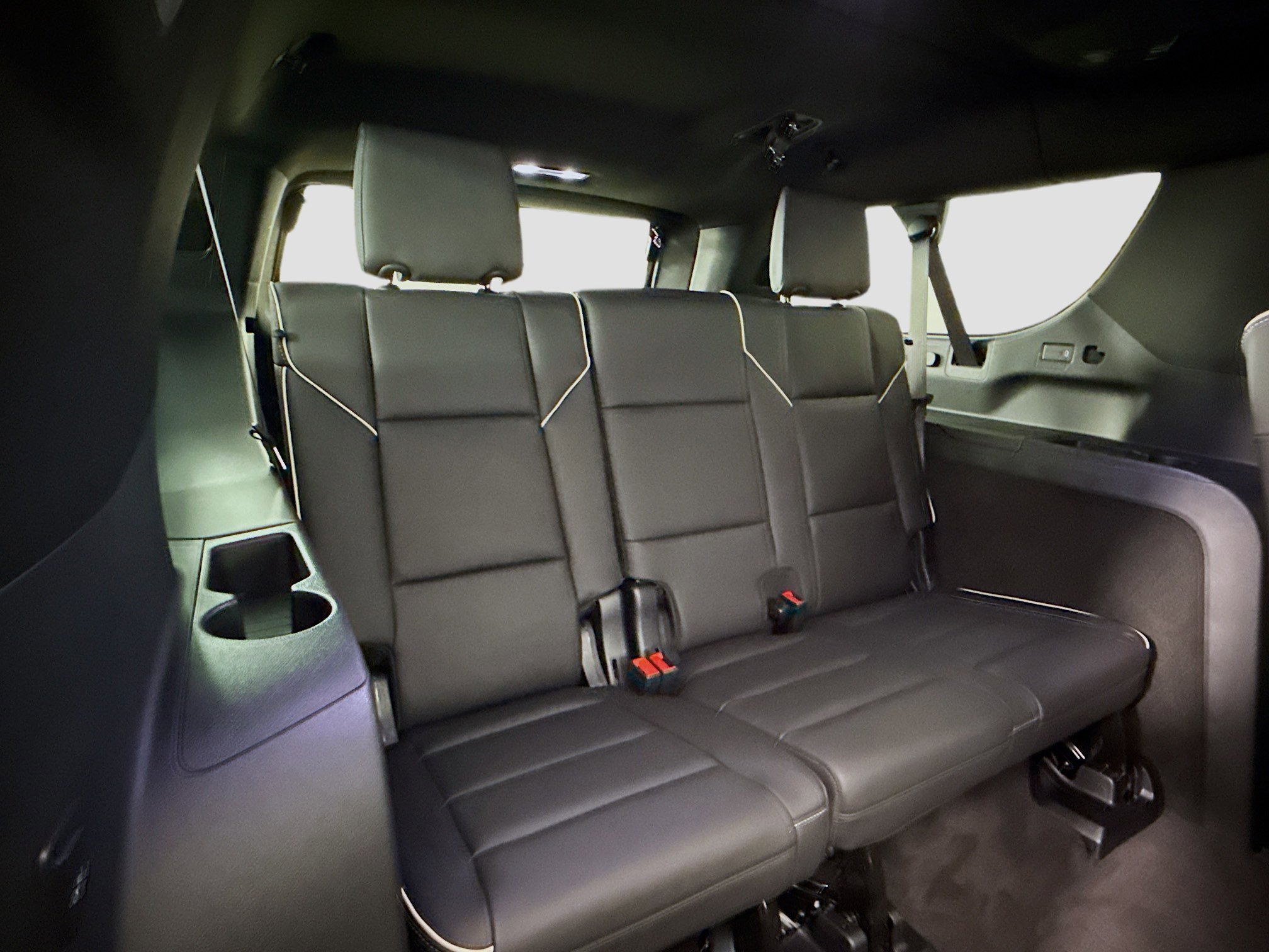 Used 2025 Cadillac Escalade ESV Premium Luxury image 29