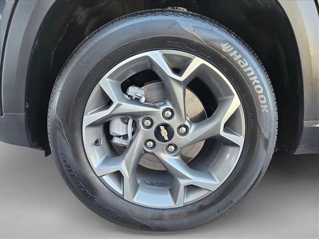 Used 2025 Chevrolet Trax LT w/ Driver Confidence Package FWD image 22