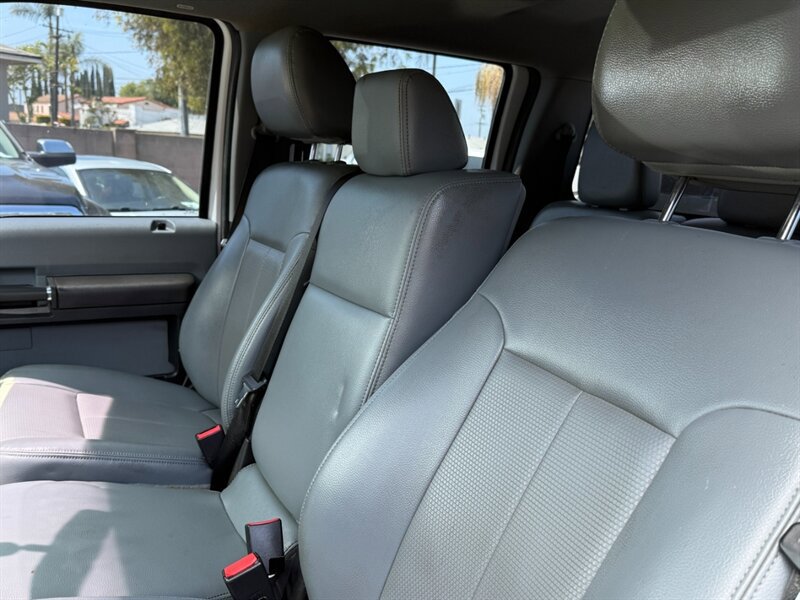 Used 2016 Ford F550 2WD Crew Cab Super Duty image 12