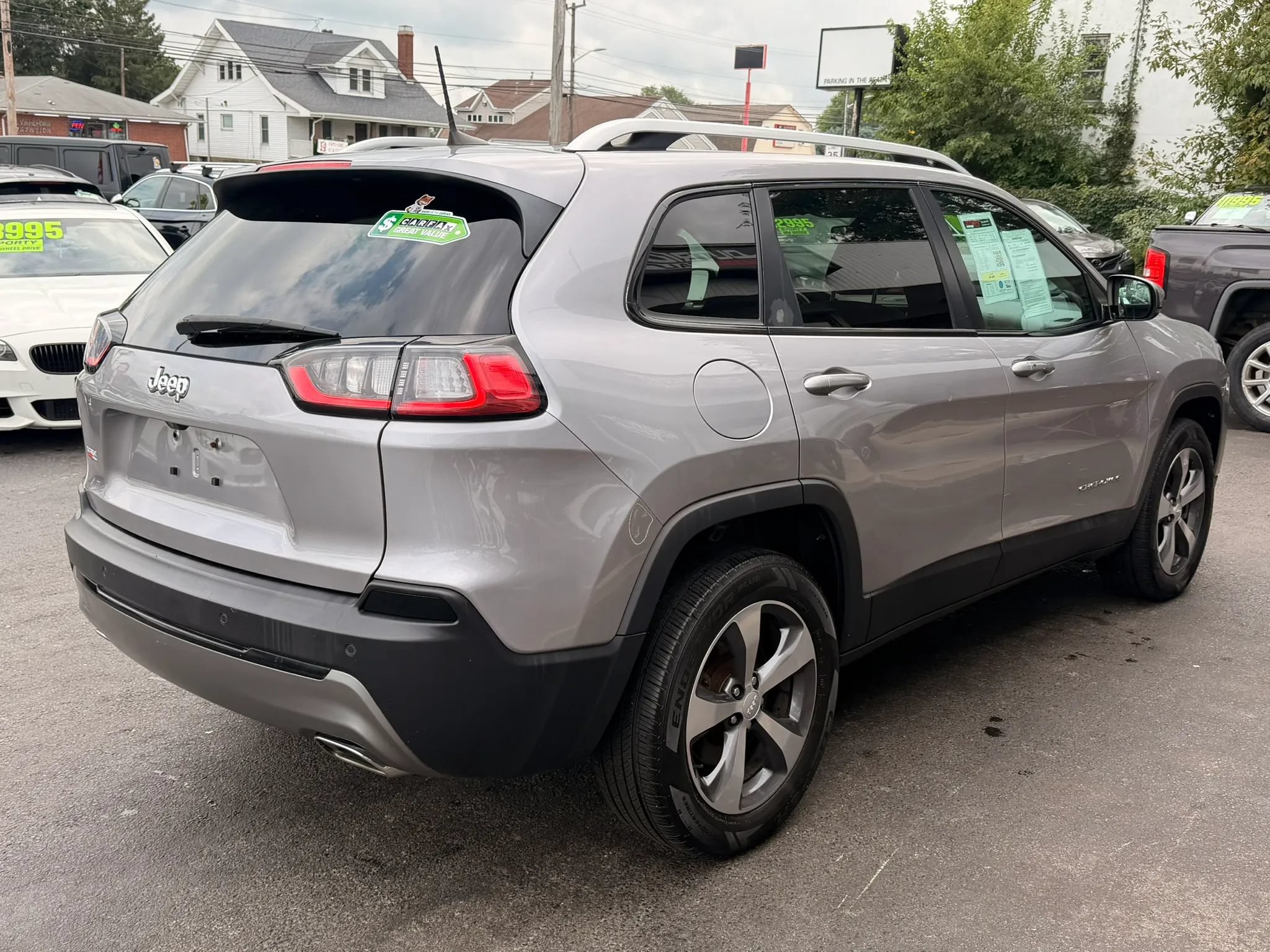 Used 2019 Jeep Cherokee Limited AWD/4WD image 5