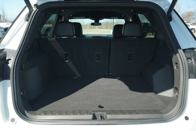 Used 2023 Chevrolet Equinox RS image 18