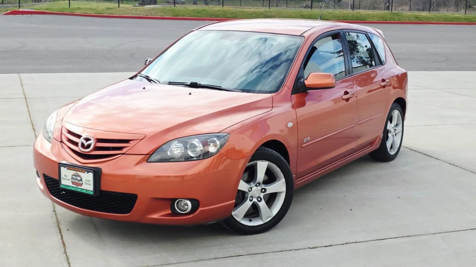 Used 2004 MAZDA MAZDA3 s FWD image 1
