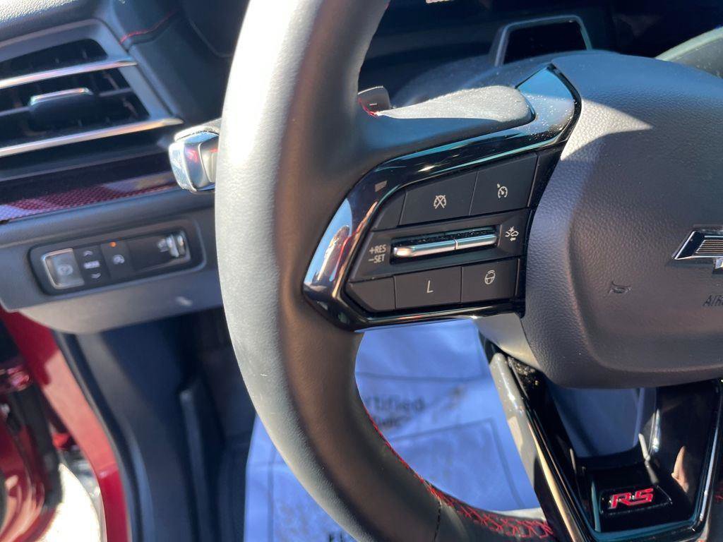 Used 2025 Chevrolet Traverse RS w/ LPO, Floor Liner Package FWD image 11