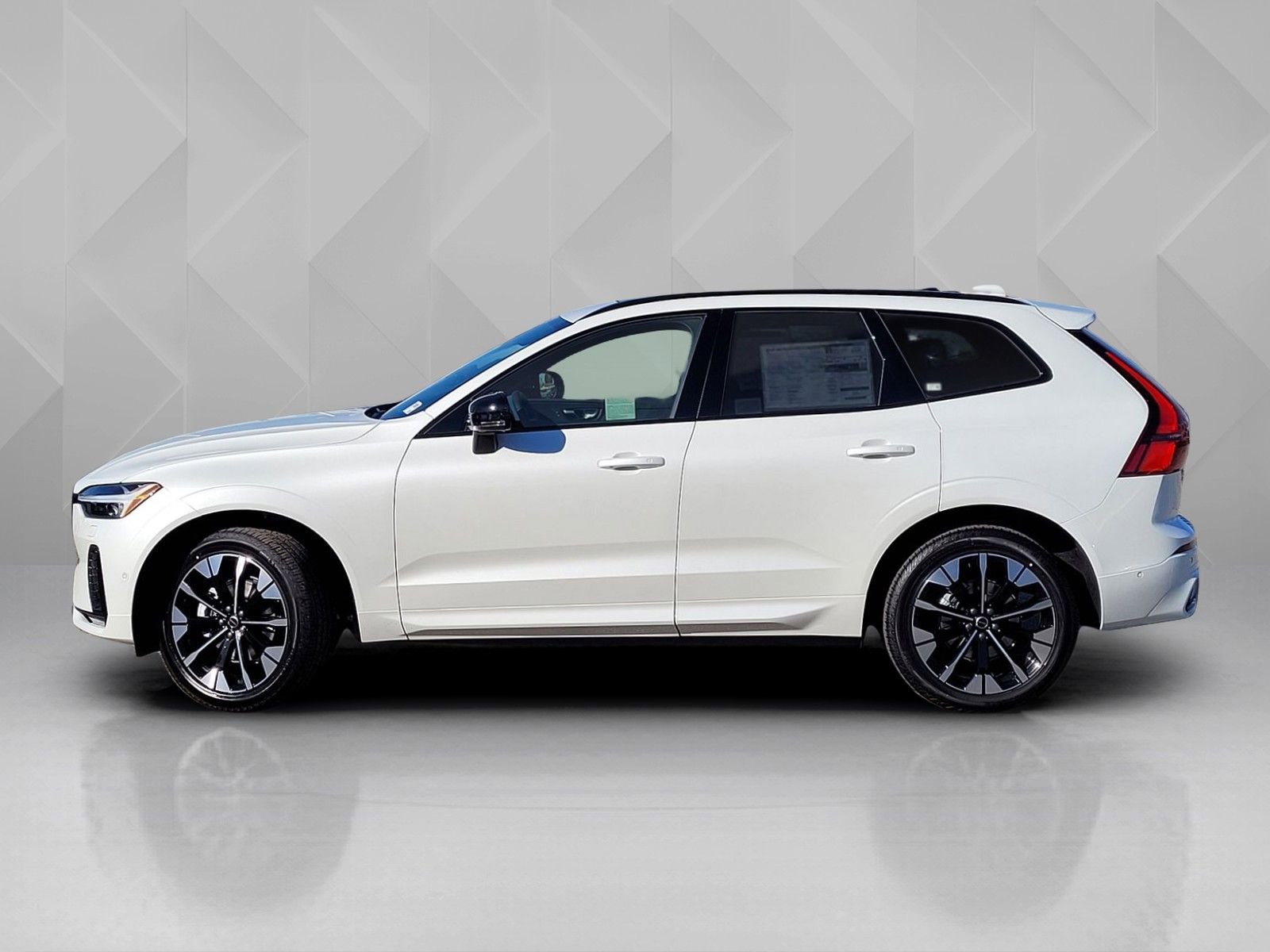 New 2026 Volvo XC60 B5 Plus w/ Protection Package Premier image 3
