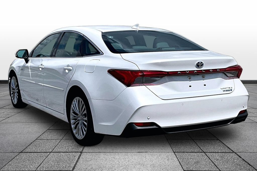 Used 2019 Toyota Avalon Limited w/ Advanced Safety Package FWD image 11