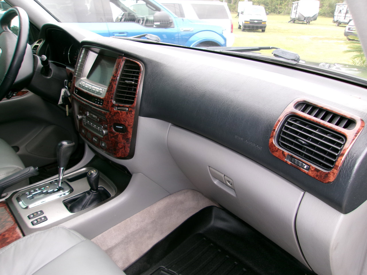 Used 2004 Toyota Land Cruiser image 18